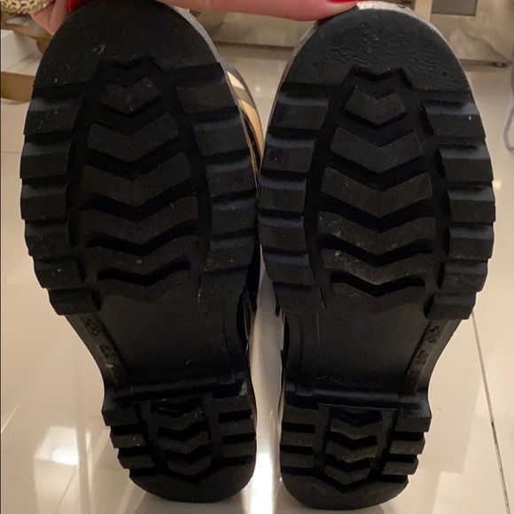 COPY - Burberry Rain Boots Size 40 - Picture 6 of 6